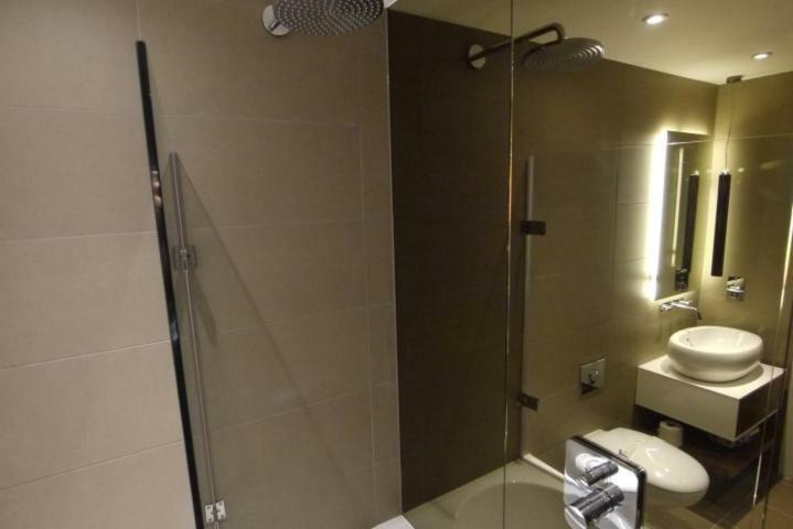 One Commercial Street Apartment Лондон Екстер'єр фото